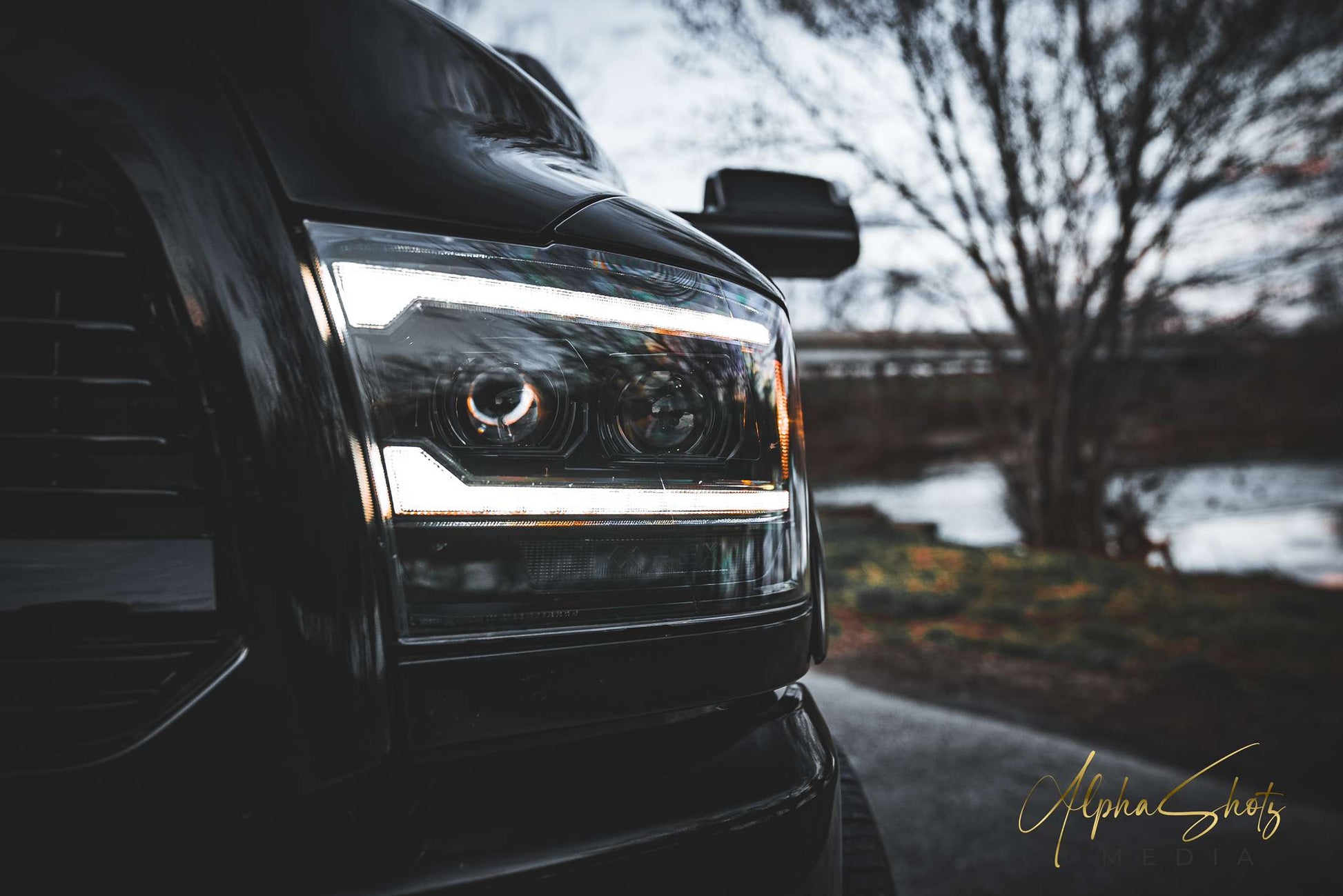 CUSTOM CUMMINS HEADLIGHTS & FOG LIGHTS KIT image 0