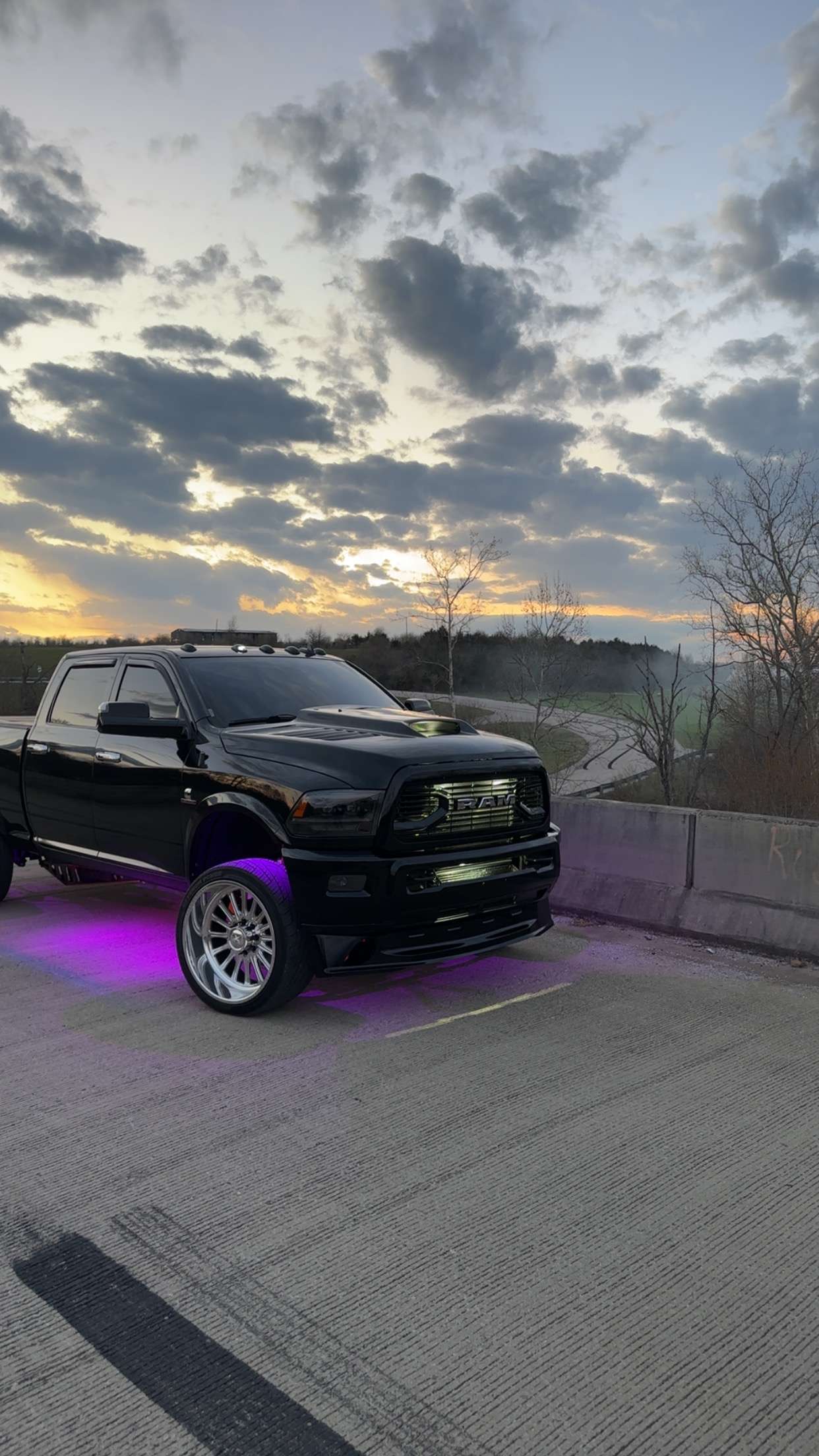 MOG ROCK LIGHT KIT (INSTALL KIT ADD-ON OPTION) image 1